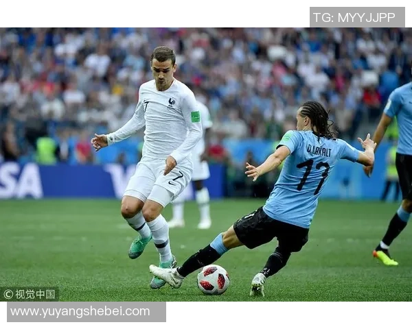 世界顶级足球明星精彩进球瞬间回顾与分析