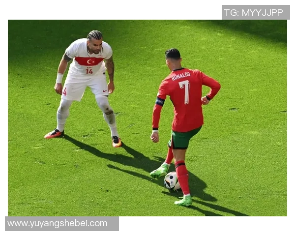 足球明星C罗精彩直播回顾与互动分享,球迷热情高涨共庆足球盛宴